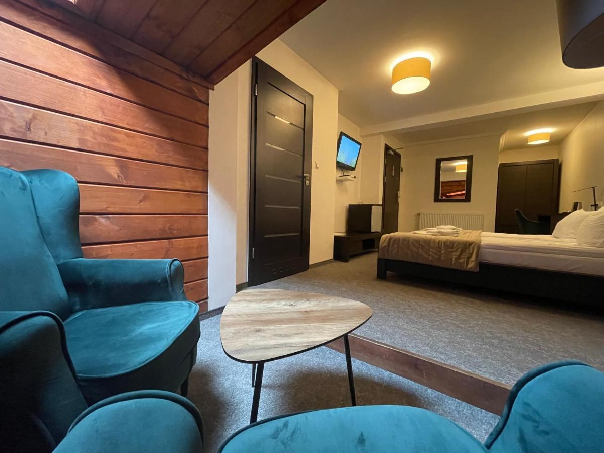 Hotel Red Ostrowiec Swietokrzyski Ngoại thất bức ảnh