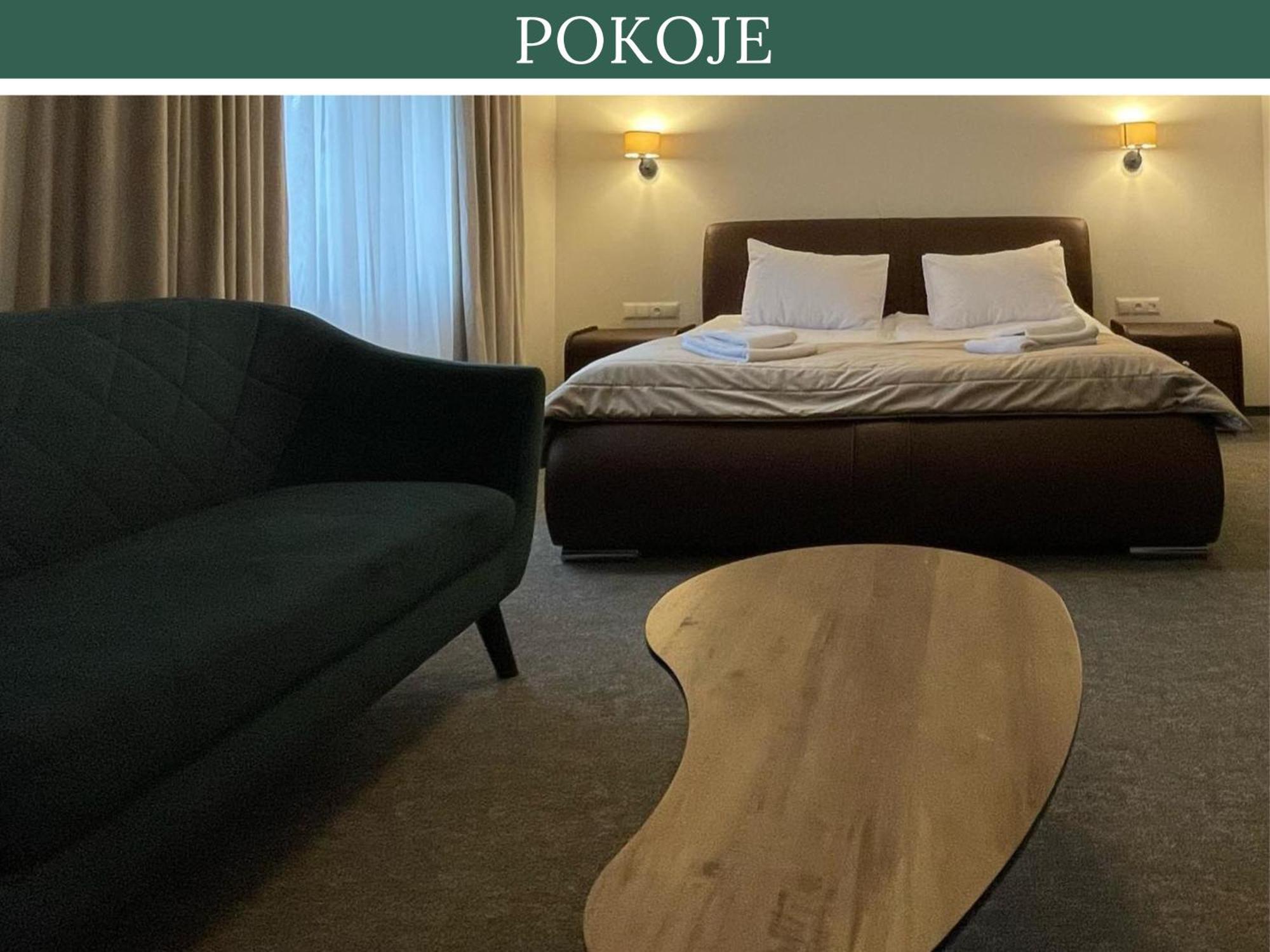 Hotel Red Ostrowiec Swietokrzyski Ngoại thất bức ảnh